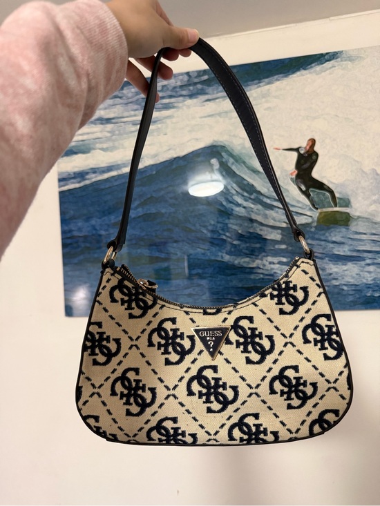 Guess Handbags - GUESS Cream and Black Logo-Print Shoulder Bag
